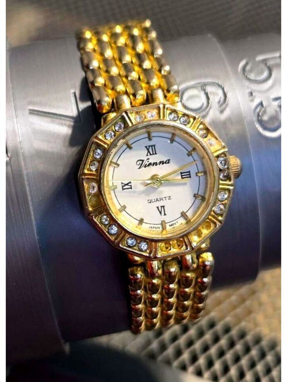 Vienna Quartz Gold Tone Women's Dress Watch WORKS AS IS